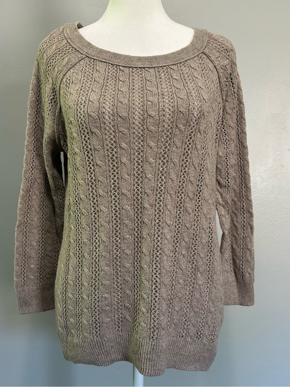 American Eagle Outfitters Taupe Tan loose Cable Knit Sweater Soft Layers S